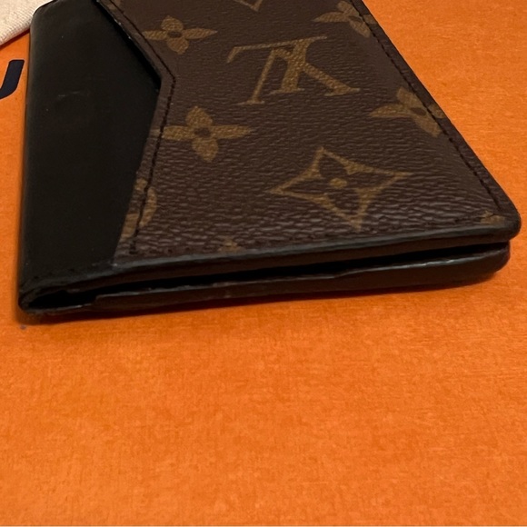 Men’s Louis Vuitton Pocket Organizer Monogram Macassar Canvas - Picture 8 of 12